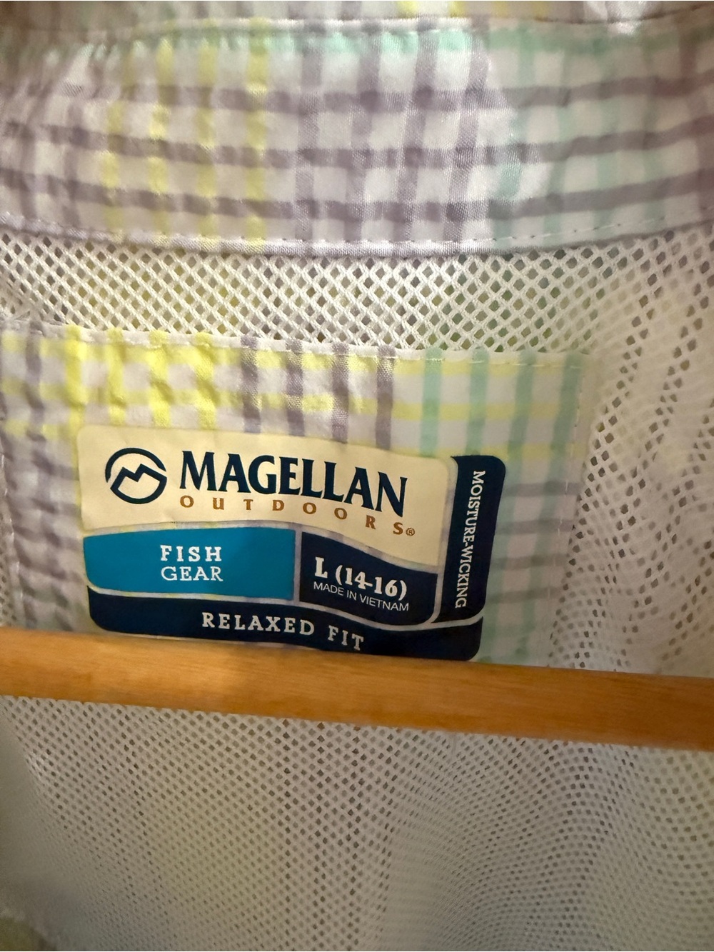 Magellan Short Sleeve Fishing Plaid Button-Up Shirt in Pastel Youth Size Large - Picture 5 of 11
